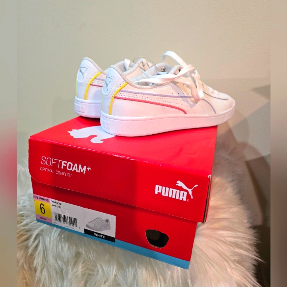 Puma White Leather Vikky V2 women's sneakers